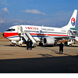张家界荷花航空运输航空快运业稳步发展的原因是什么？